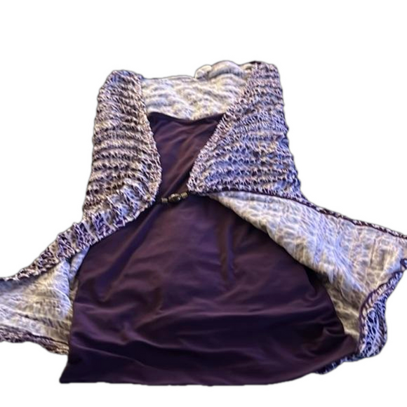 Jaclyn Smith Purple and White Top - Picture 10 of 10